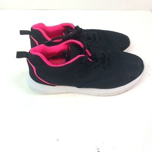 women Actionflex size 6 black/pink sneakers